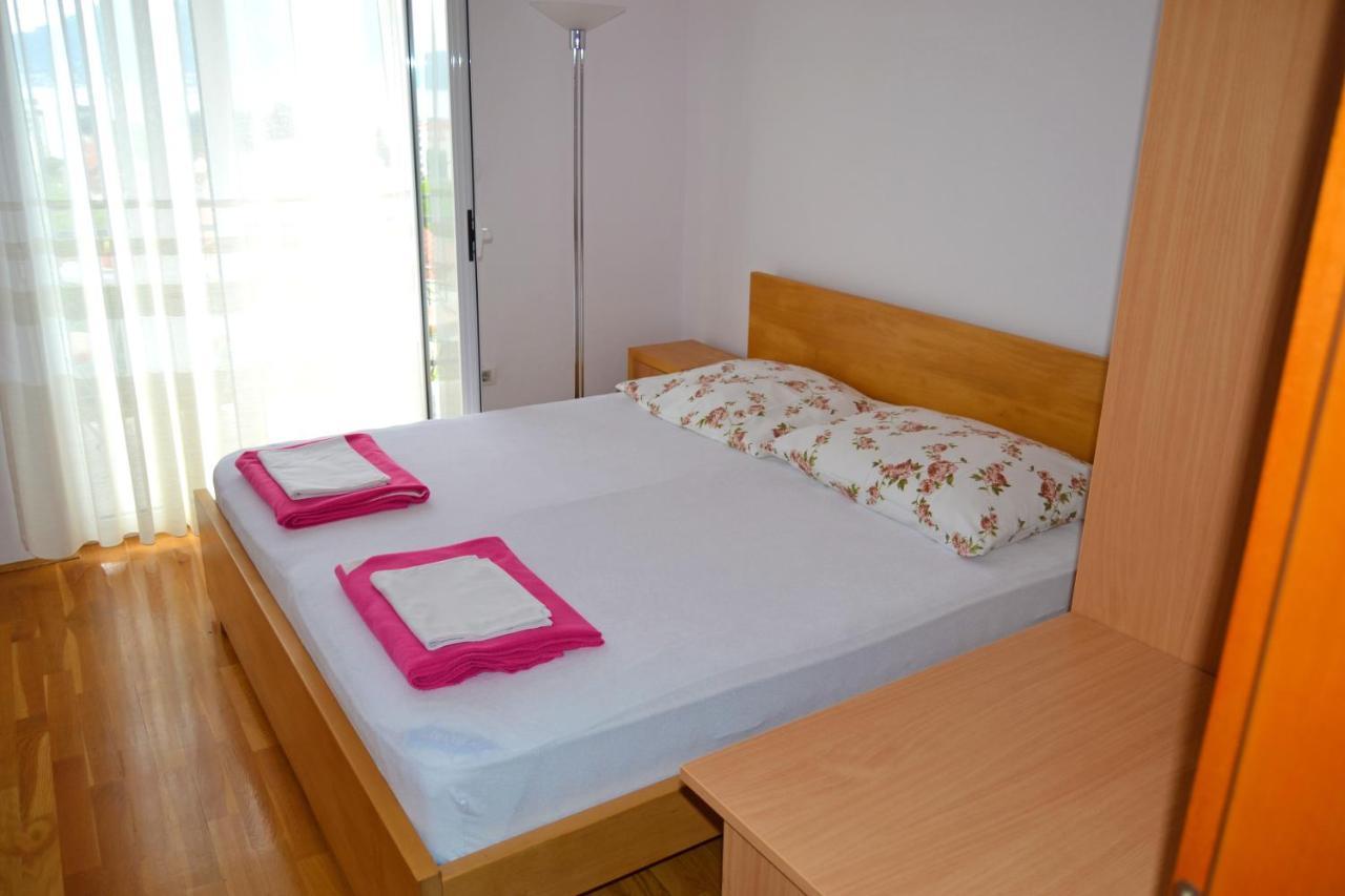 Tivat Apartments Luaran gambar