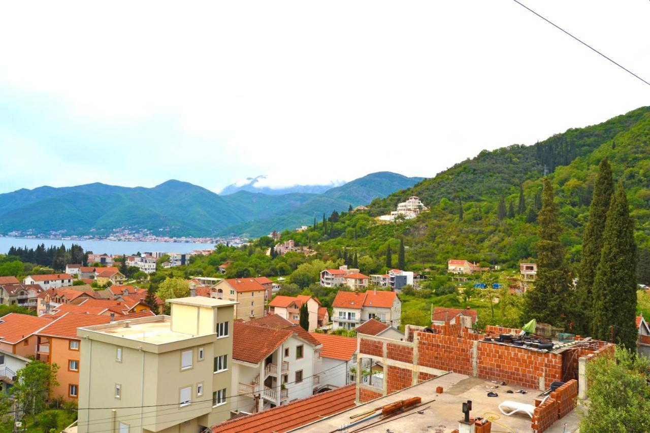 Tivat Apartments Luaran gambar