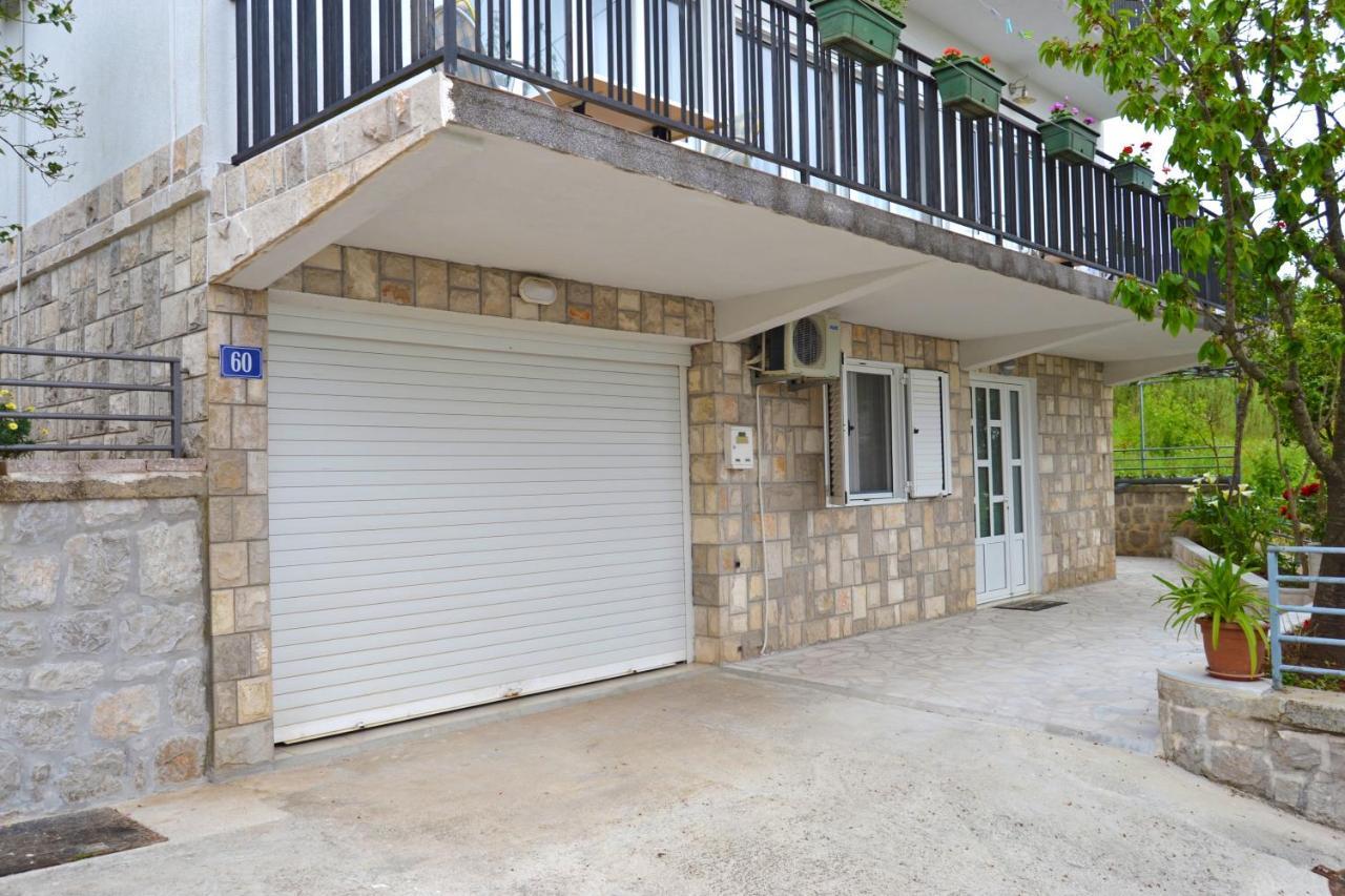 Tivat Apartments Luaran gambar