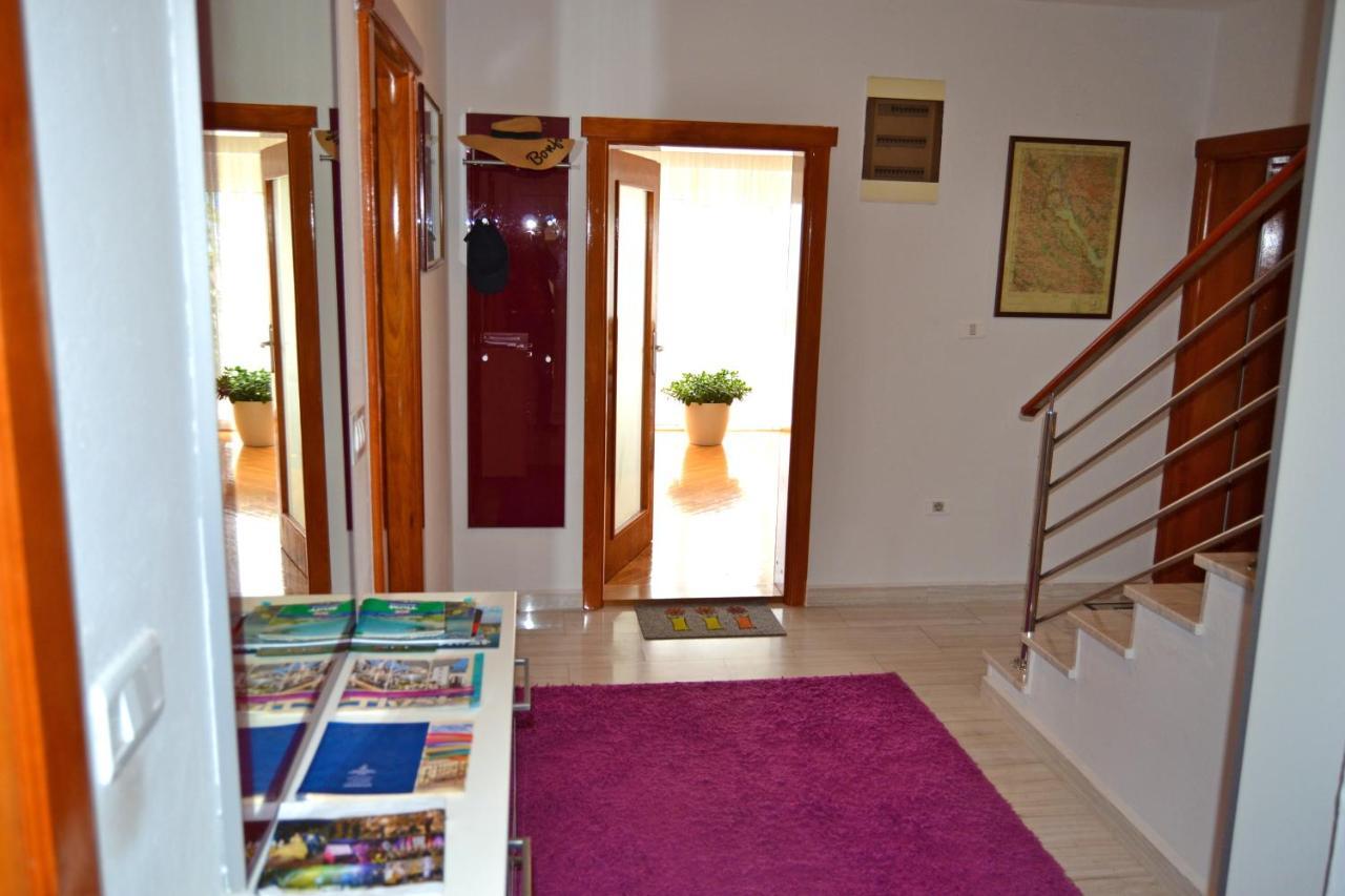 Tivat Apartments Luaran gambar