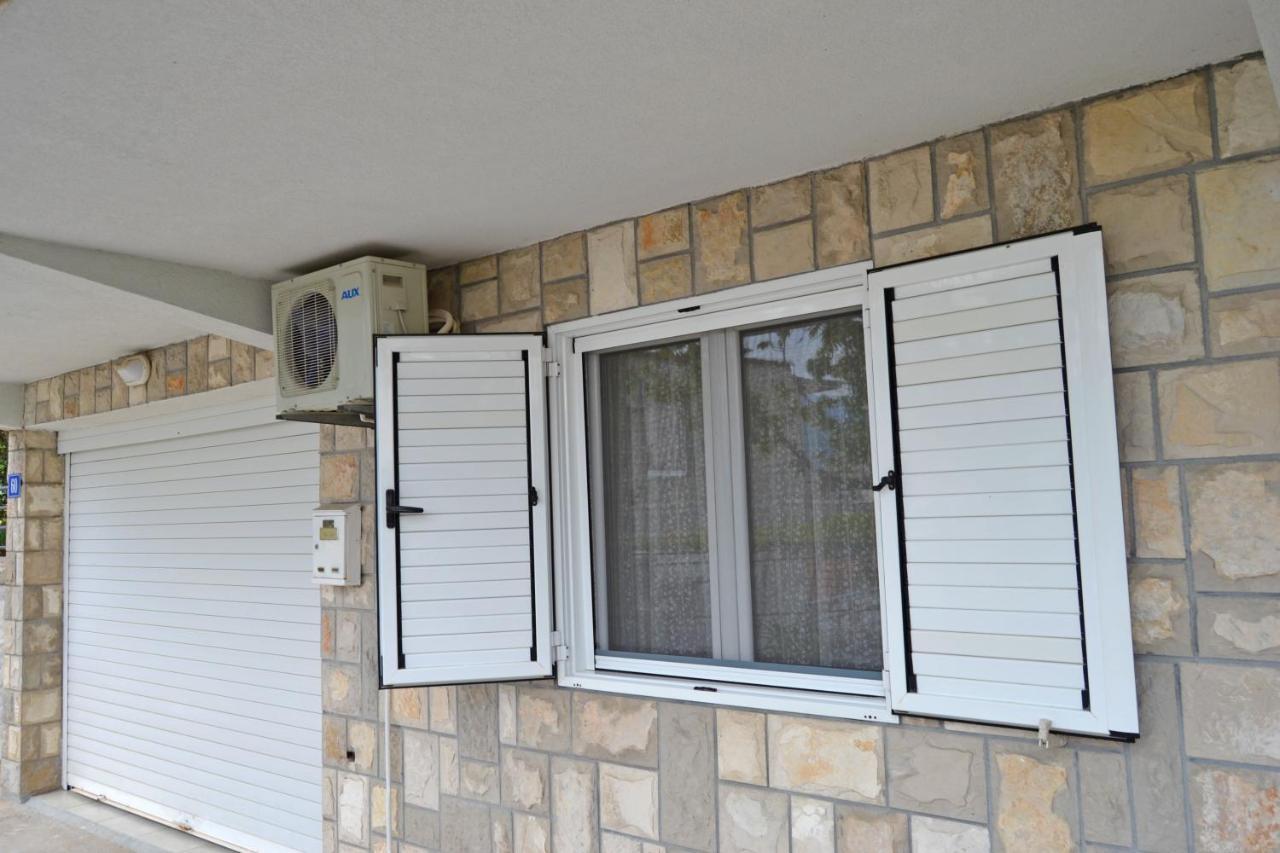 Tivat Apartments Luaran gambar