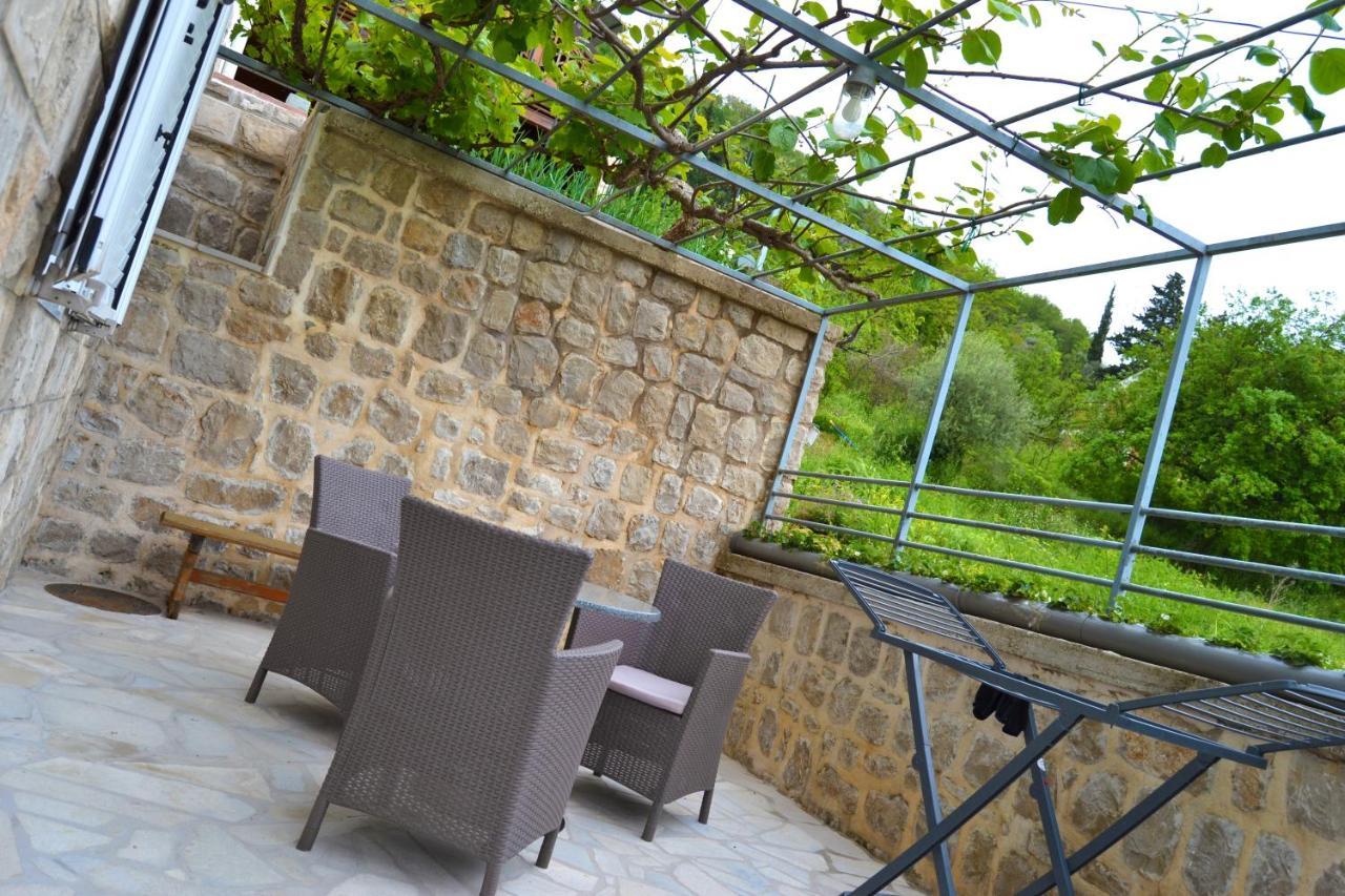 Tivat Apartments Luaran gambar