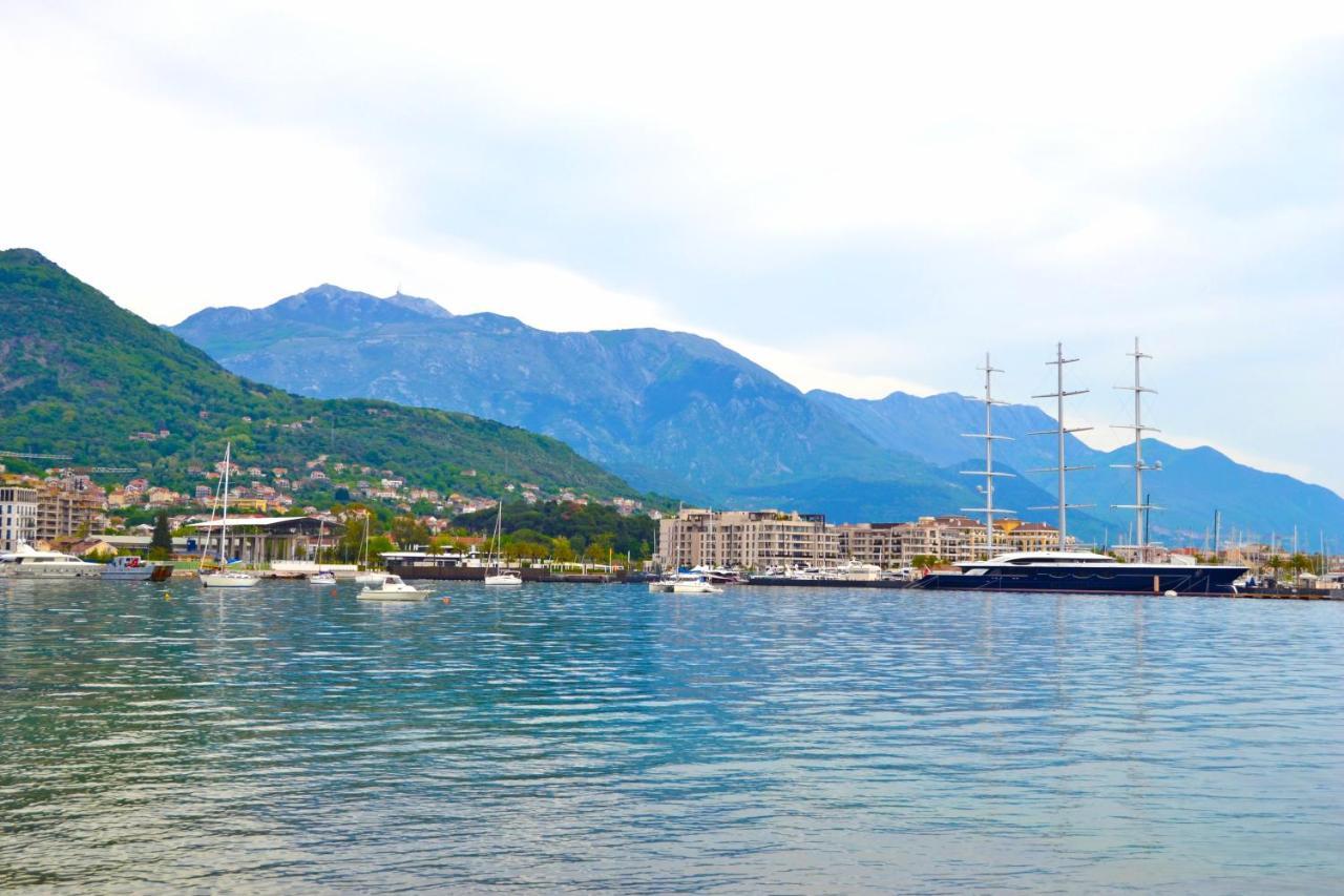 Tivat Apartments Luaran gambar