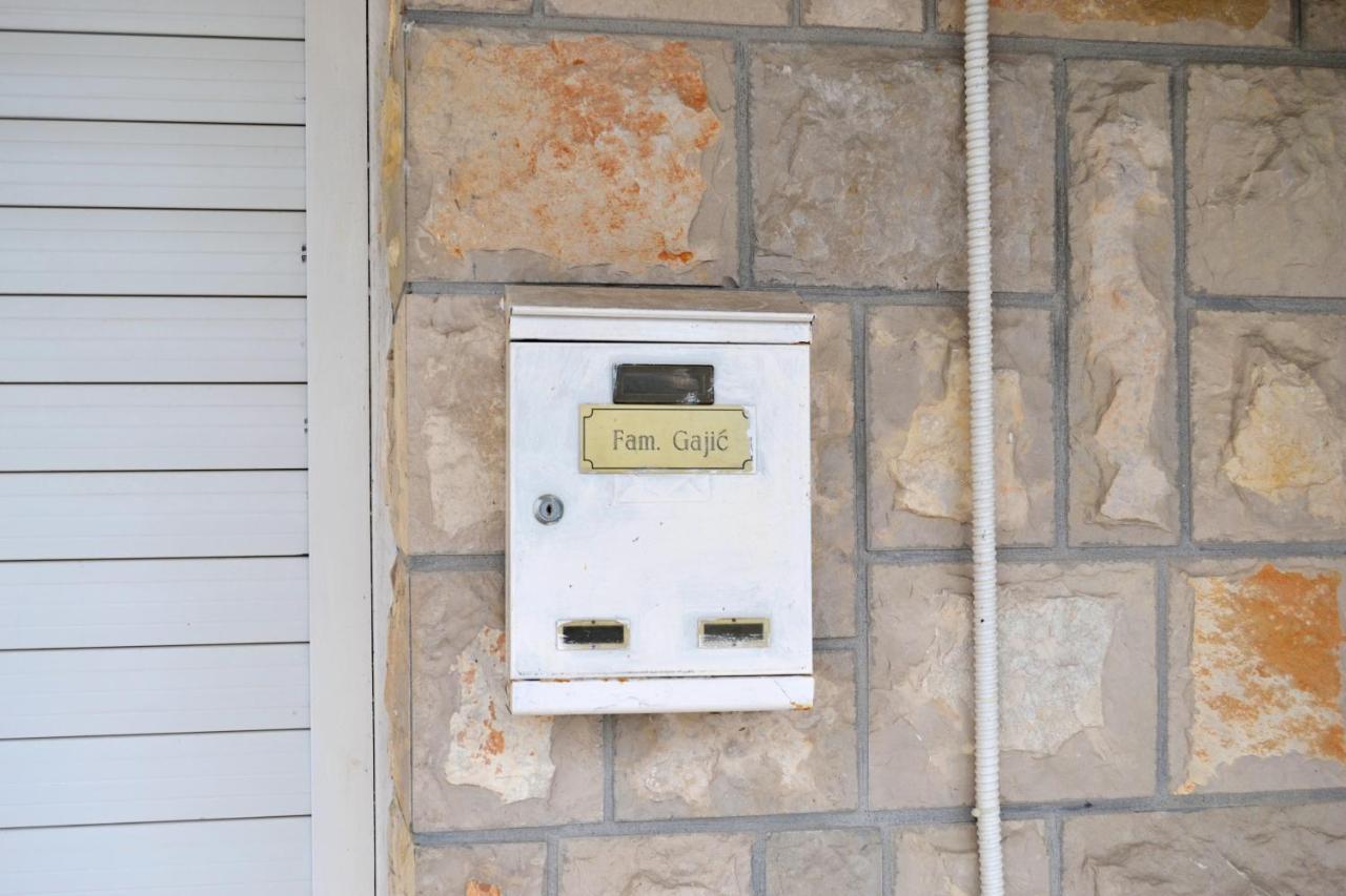 Tivat Apartments Luaran gambar
