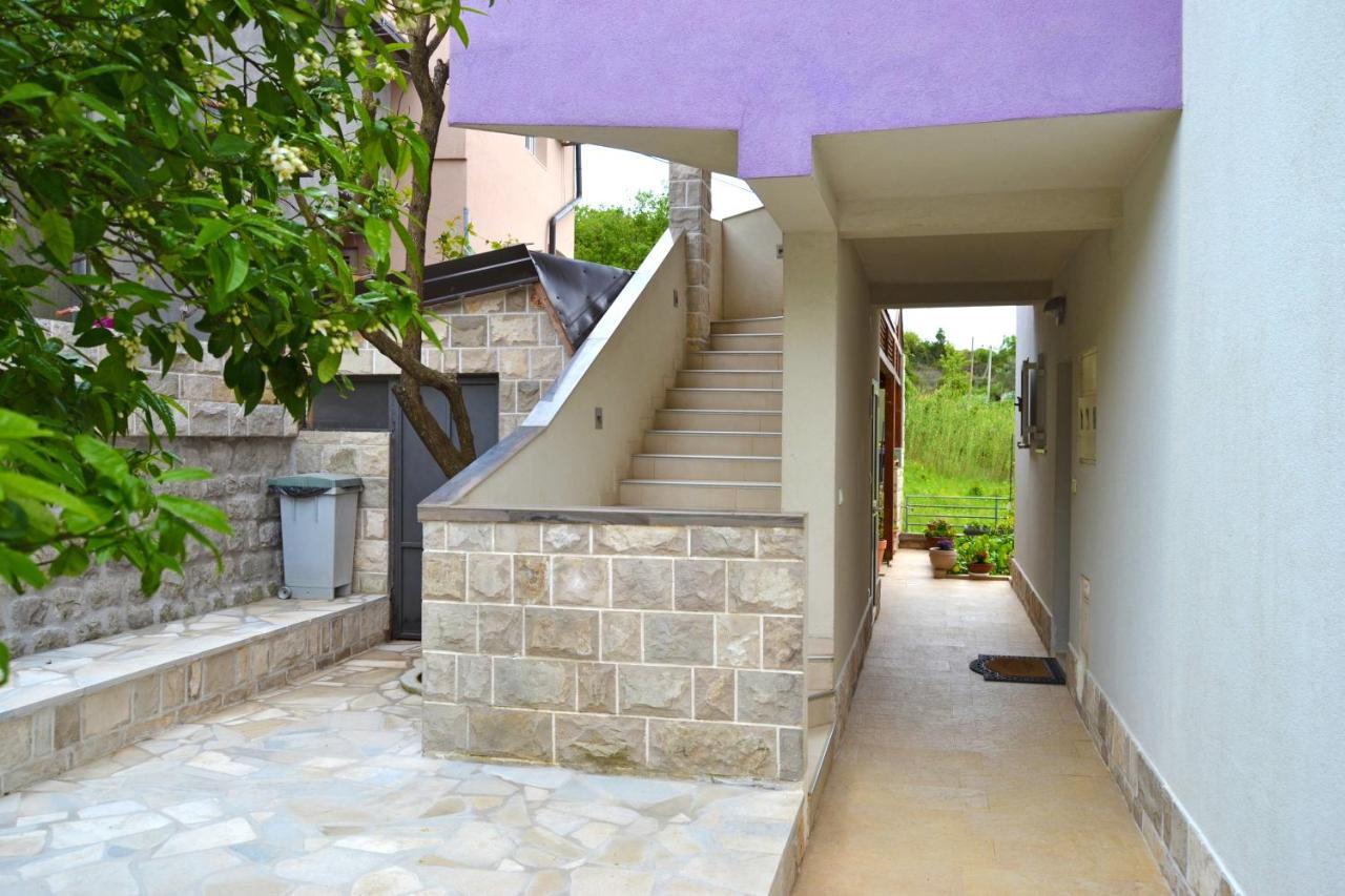 Tivat Apartments Luaran gambar