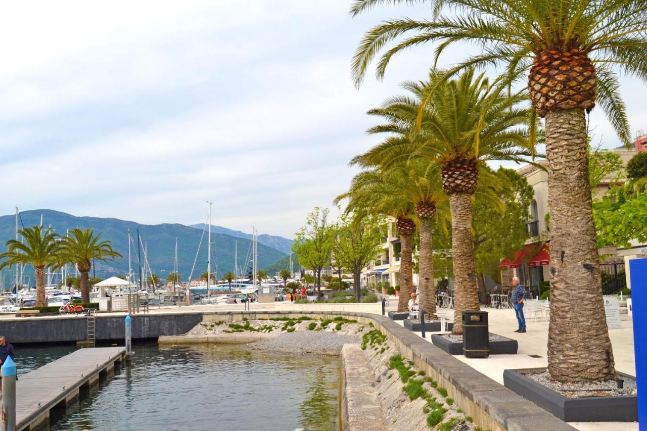 Tivat Apartments Luaran gambar